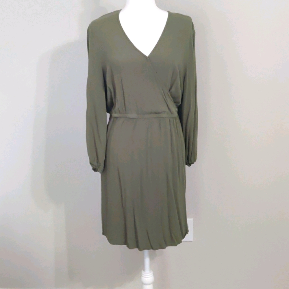 Old Navy olive dress
